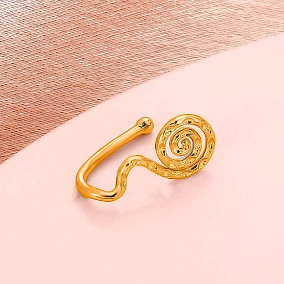 ⚜️[𝟯/$𝟭𝟴]⚜️NEW Swirl Simple Fake Nose Ring - Picture 3 of 7